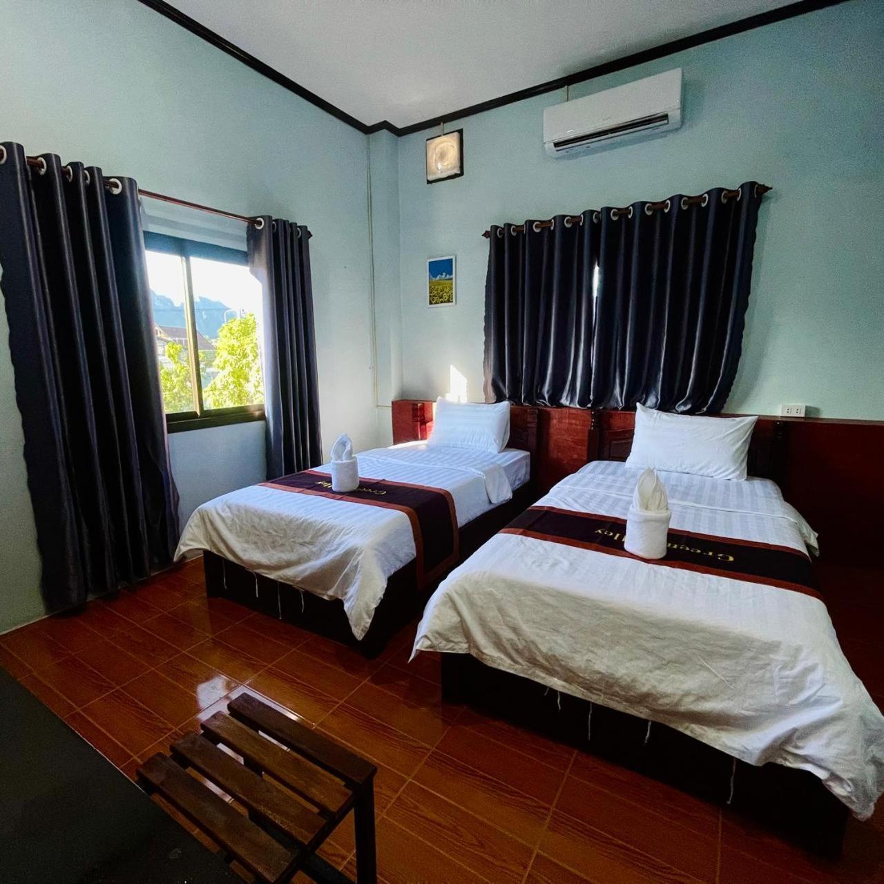 Smile Guesthouse Vangvieng Vang Vieng Exteriér fotografie