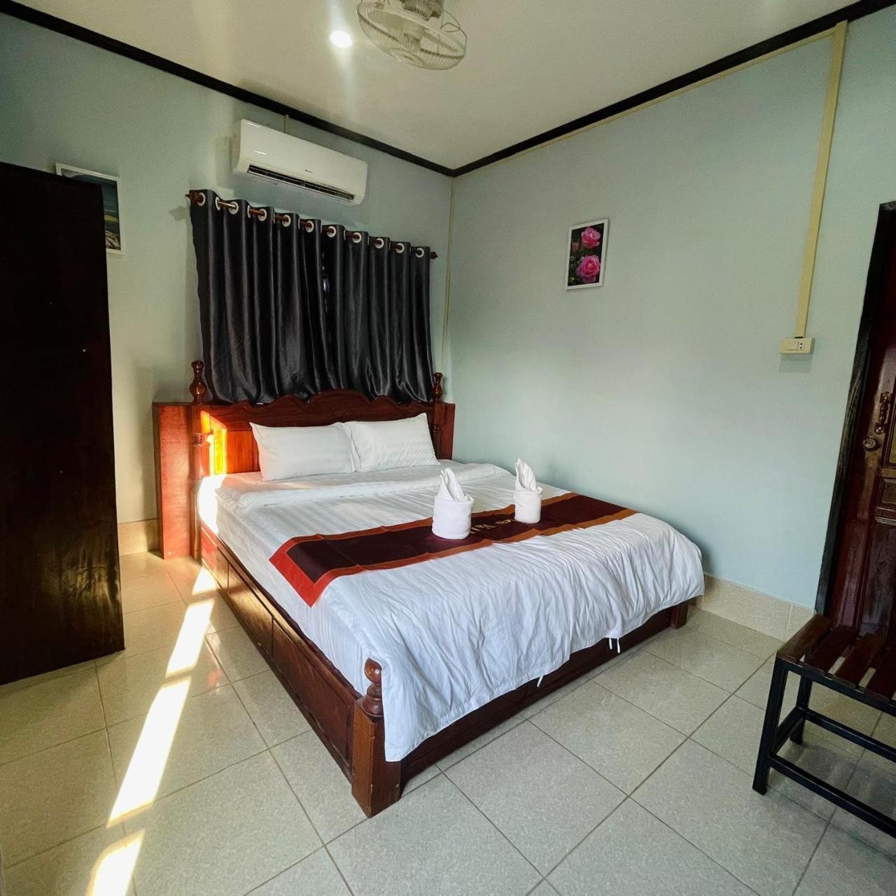 Smile Guesthouse Vangvieng Vang Vieng Exteriér fotografie