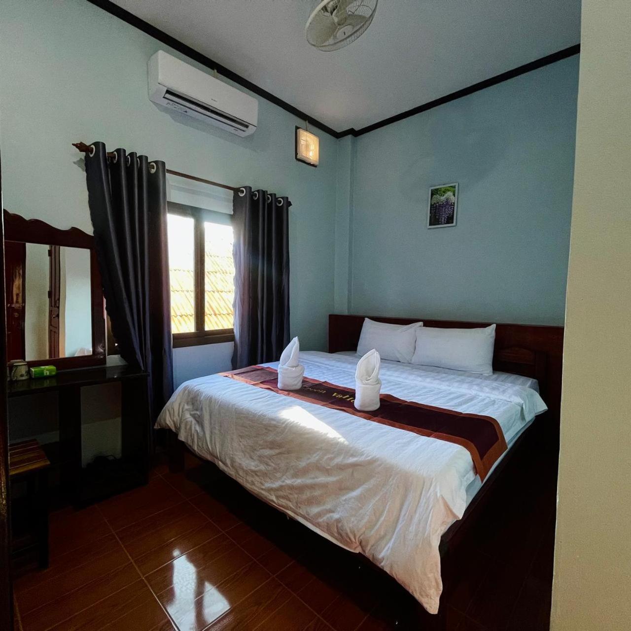 Smile Guesthouse Vangvieng Vang Vieng Exteriér fotografie